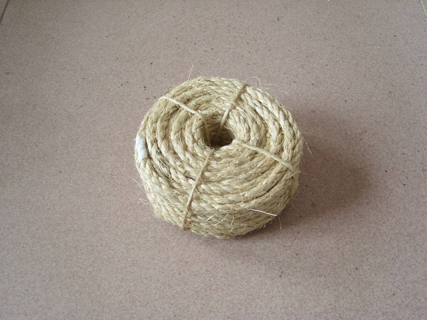 Sisal / hemp 3-strand twisted rope ball, natural pale gold